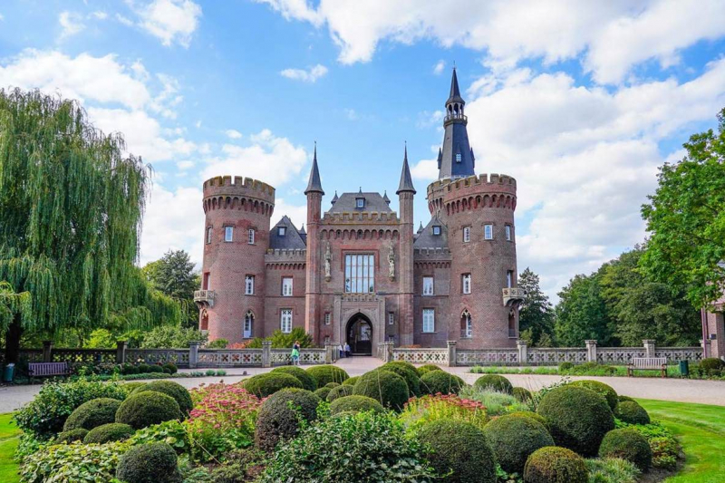 Park und Museum in Schloss Moyland ab sofort wieder geöffnet